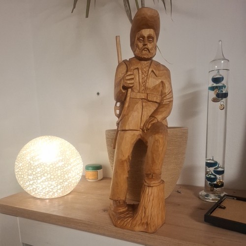 Alte geschnitzte holzfigur - geschnitzte,