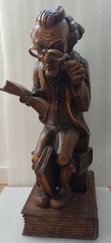 Alte holzfigur der - alte,