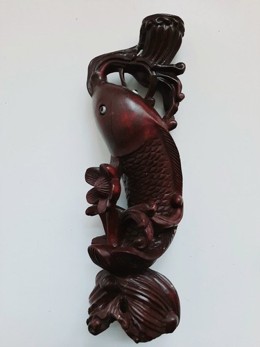 Alte holzfigur aus japan koi - alte,
