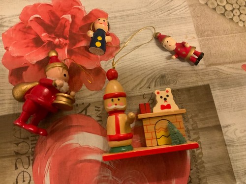 Alte holzfiguren aus dem - alte,