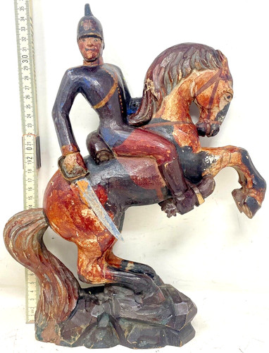 Soldat auf pferd - auf, holzskulptur
